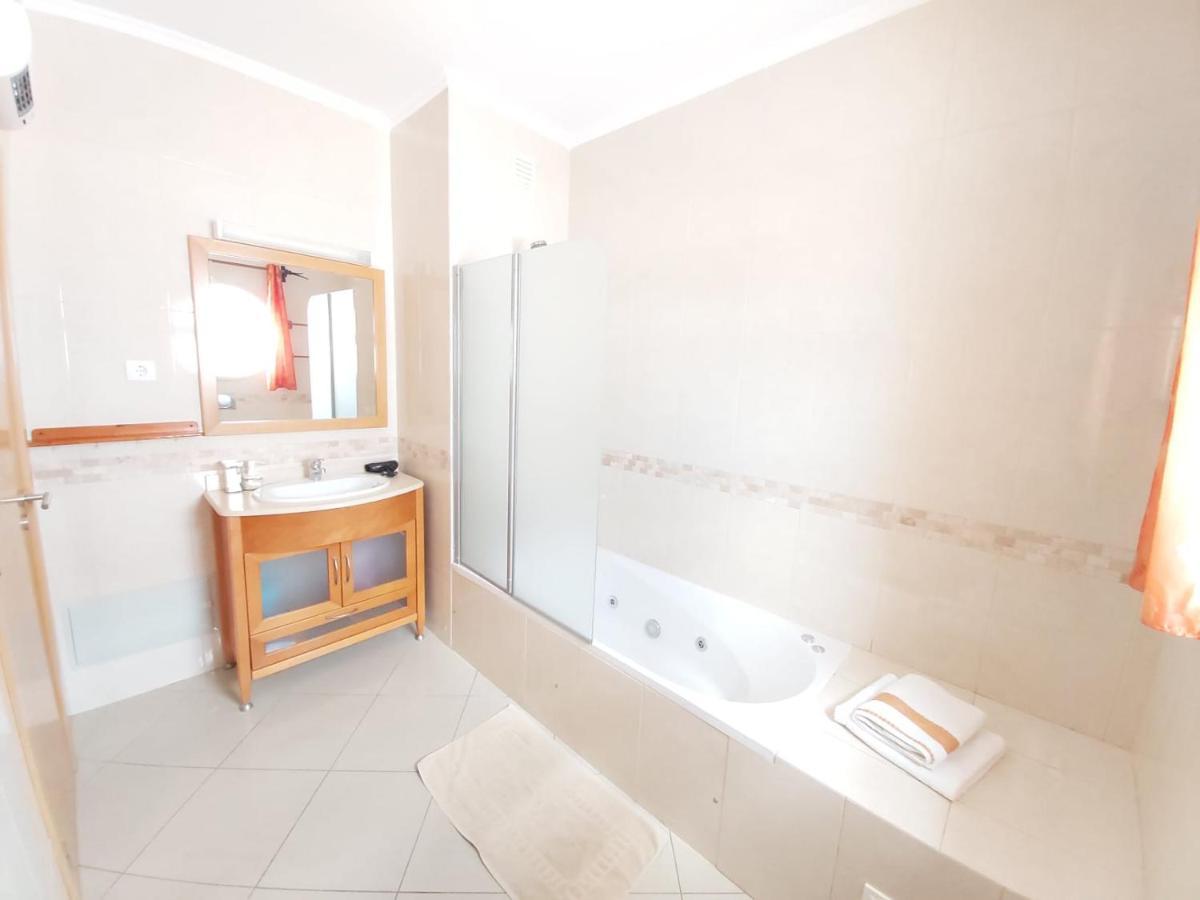 Ferienwohnung Penthouse With Sea Views Albufeira Exterior foto
